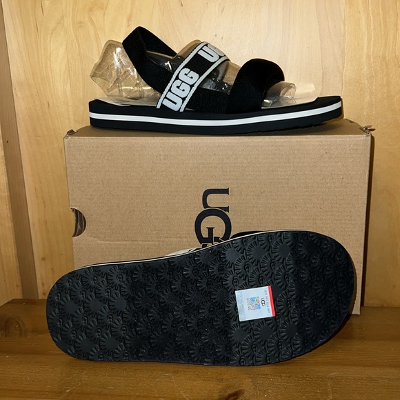 UGG K ZUMA Sling Girl’s Sandals NIB - Picture 3 of 3